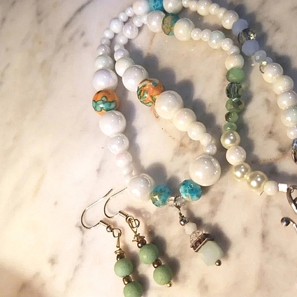 Swarovskis Jewelry Set Owlheart Inc repurposed vintage beads - Picture 6 of 12